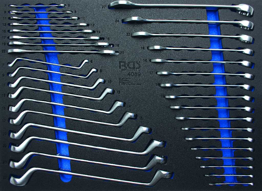 BANDEJA 3/3 DE POLIFOAM CON 35 PCS: 8 LLAVES FIJAS PLANAS (6X7-20X22 MM) + 17 LLAVES COMBINADAS (6-27 MM) + 10 LLAVES ESTRELLA ACODADA (6X7-24X27MM)