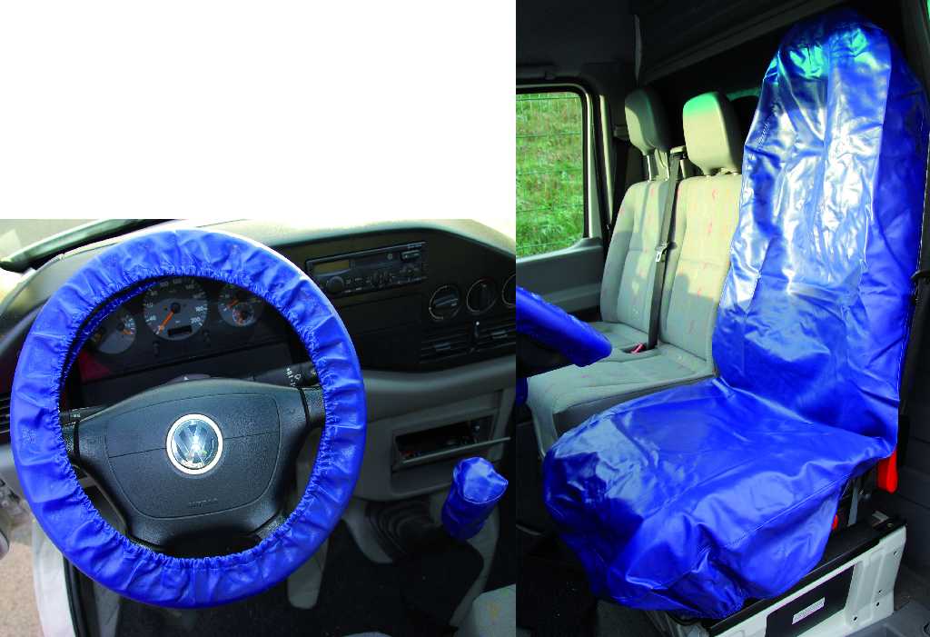 CONJUNTO CUBREVOLANTE + CUBREASIENTO + CUBREPOMO, PIEL SINTETICA