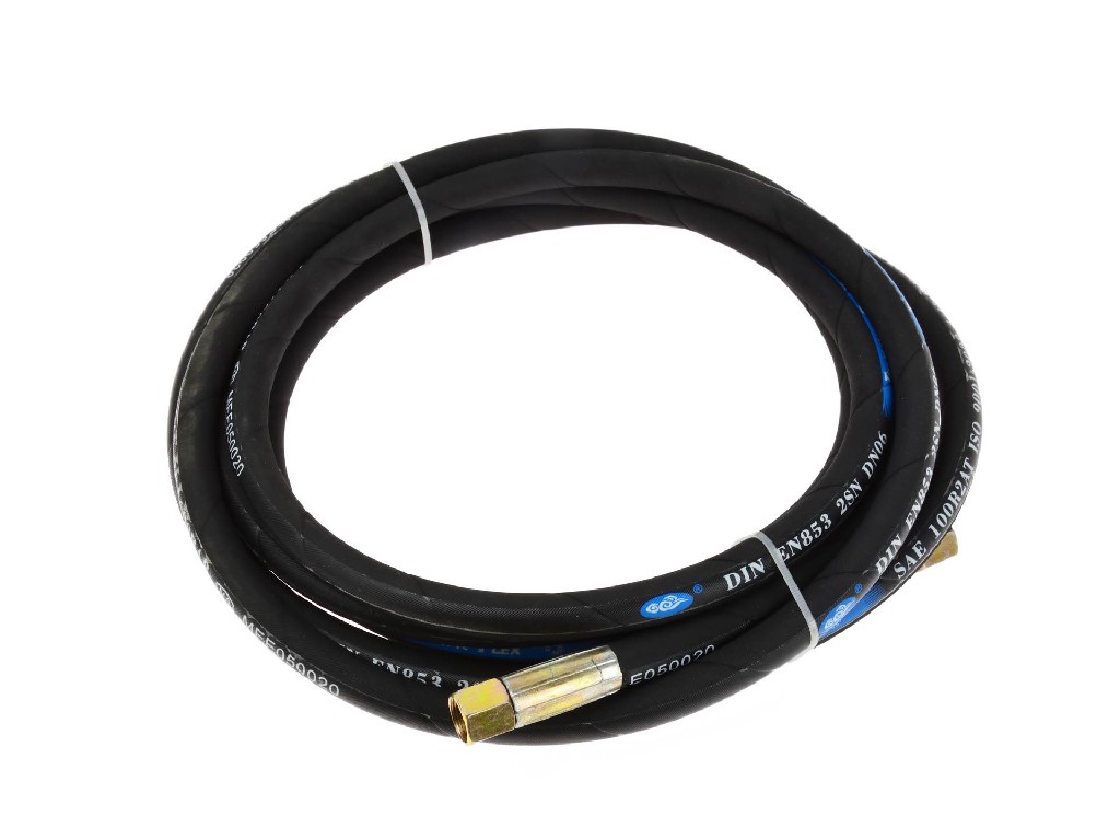 % MANGUERA DE GOMA  DE 4 M. PARA ENGRASADORAS DE 12L. Y 16L.